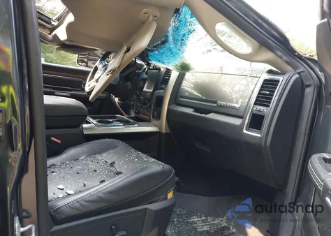 2014 Ram 1500 Laramie z USA, uszkodzony, nr VIN 1C6RR7NT5ES249275